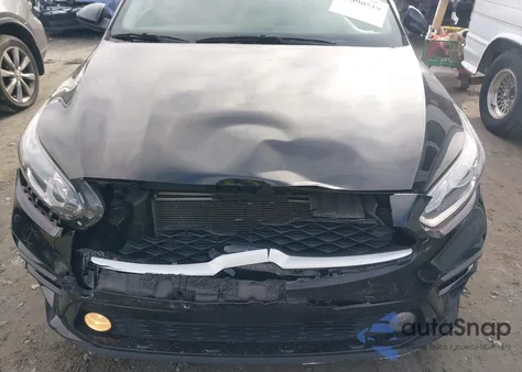 2021 Kia Forte Lxs z USA, uszkodzony, nr VIN 3KPF24AD4ME381412